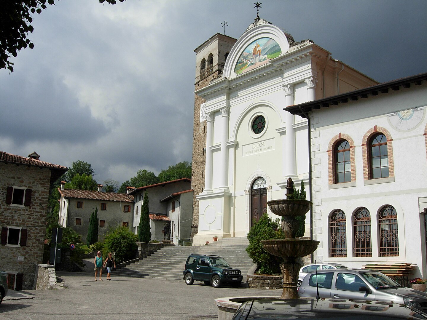 Poffabro (Pordenone) la piazza